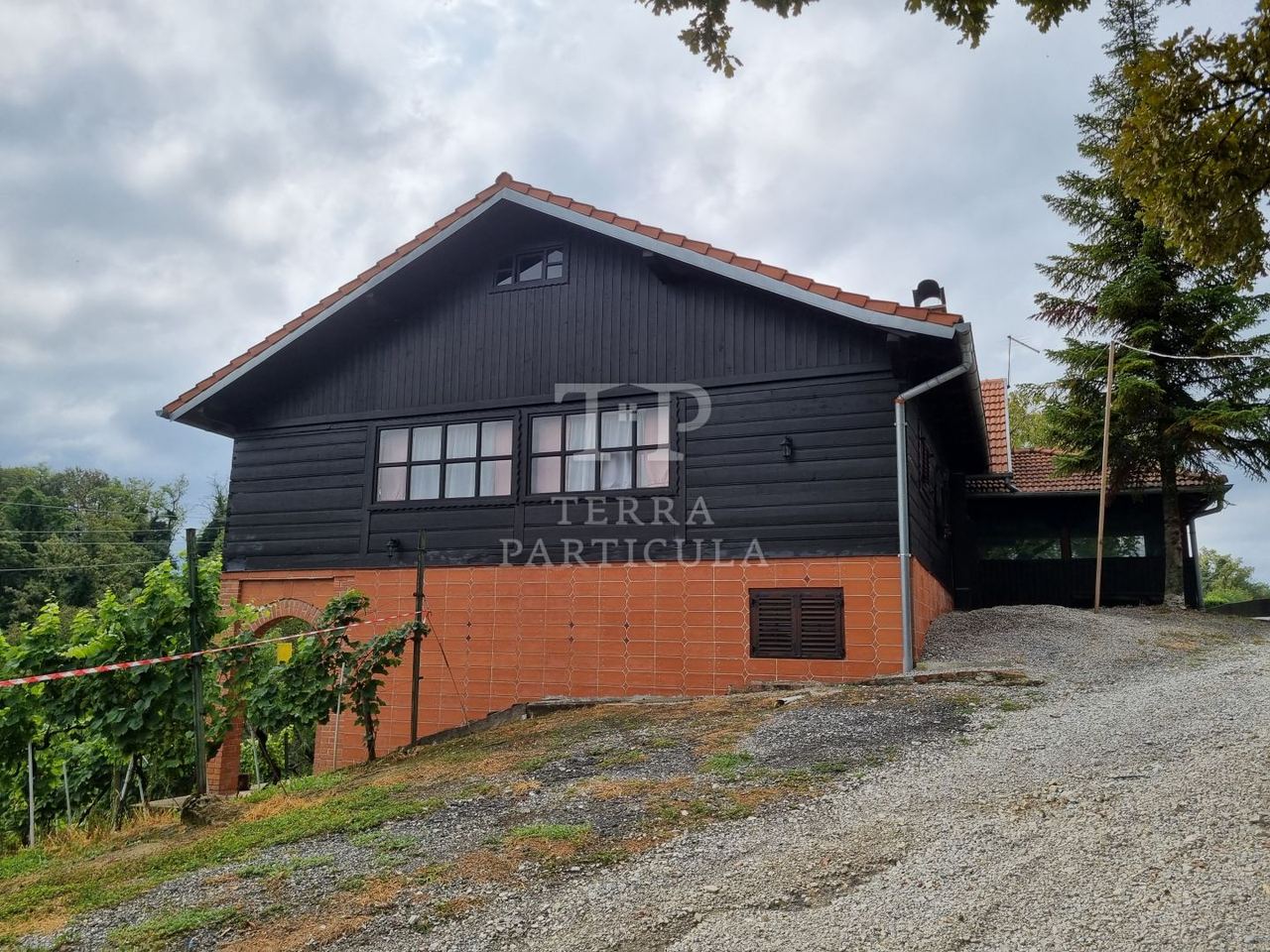Gewerbefläche u Oroslavju, 450m², 3 sobe