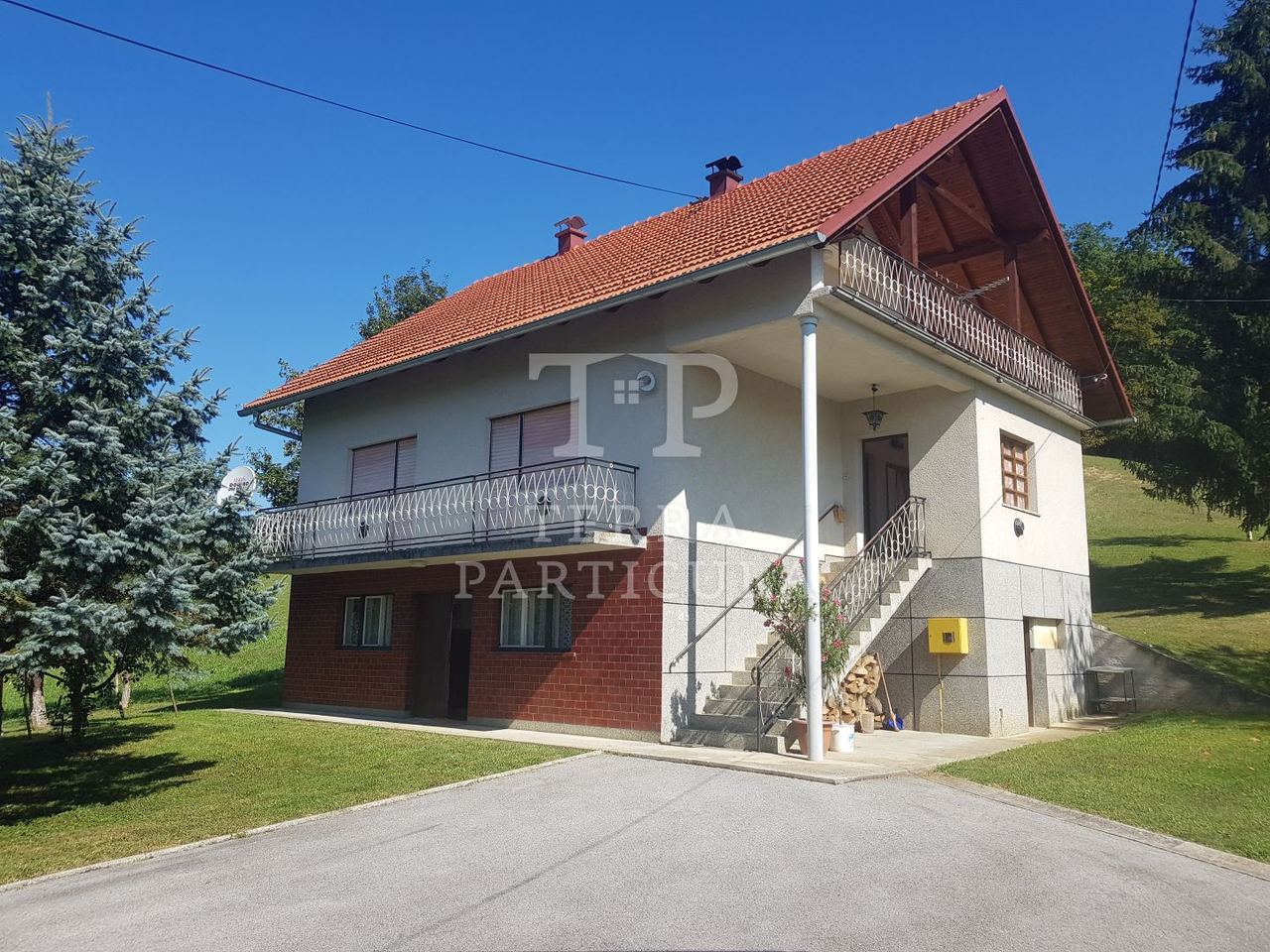 Kuća u Desiniću, 160m², 4 sobe