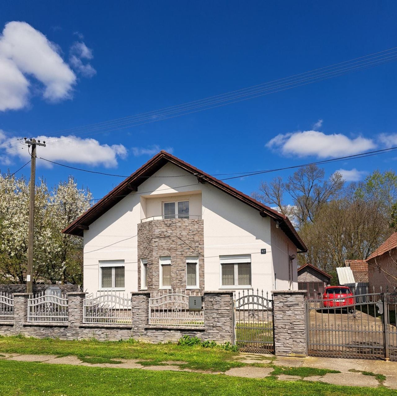 Kuća u Valpovu, 224m², 2 sobe