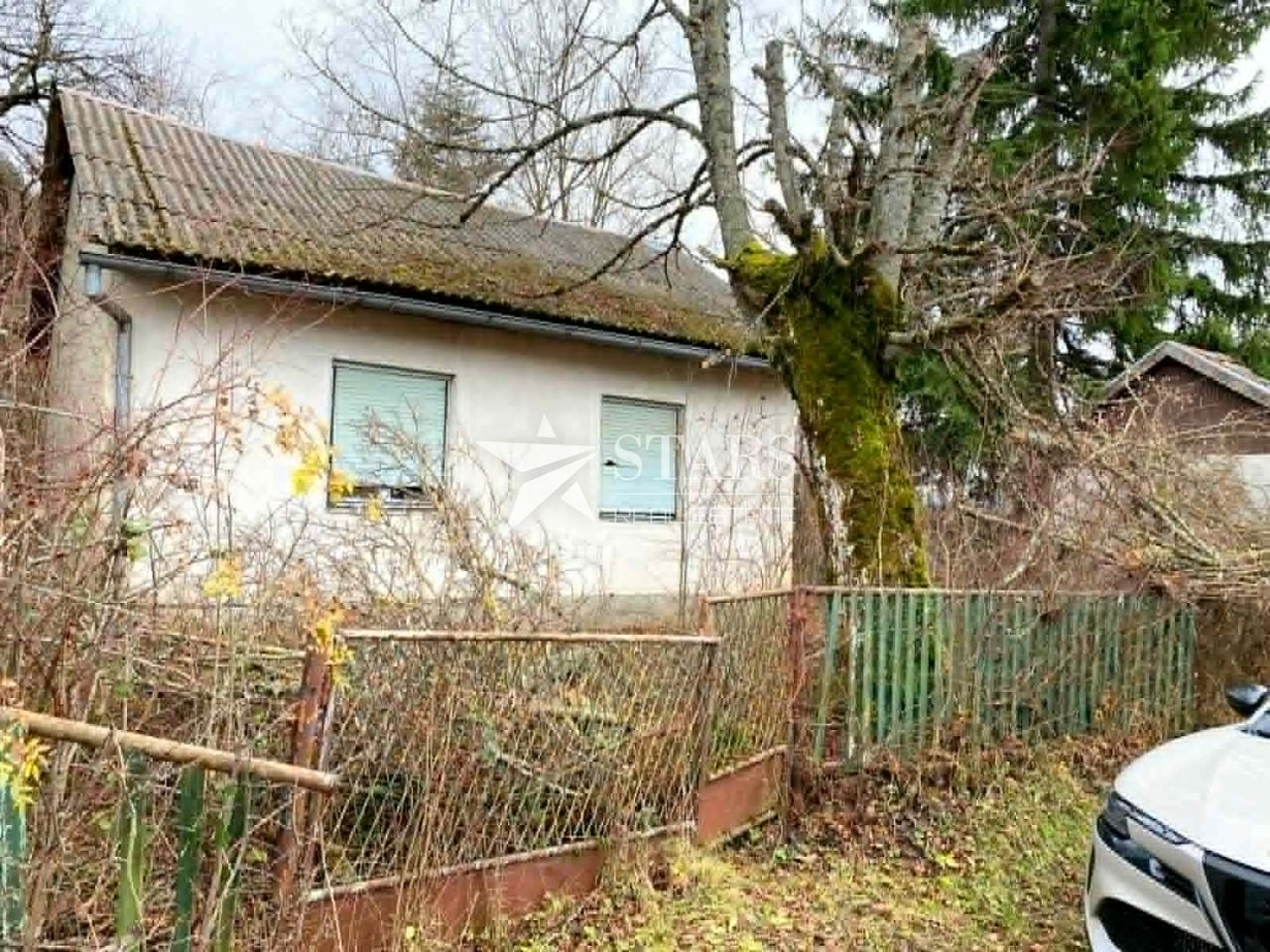 Casa u Gospiću, 35m², 2 sobe