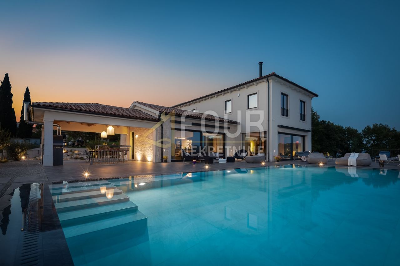 Casa u Motovunu, 326m², 4 sobe, slika 2