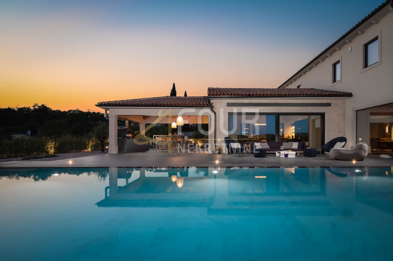Casa u Motovunu, 326m², 4 sobe, slika 3