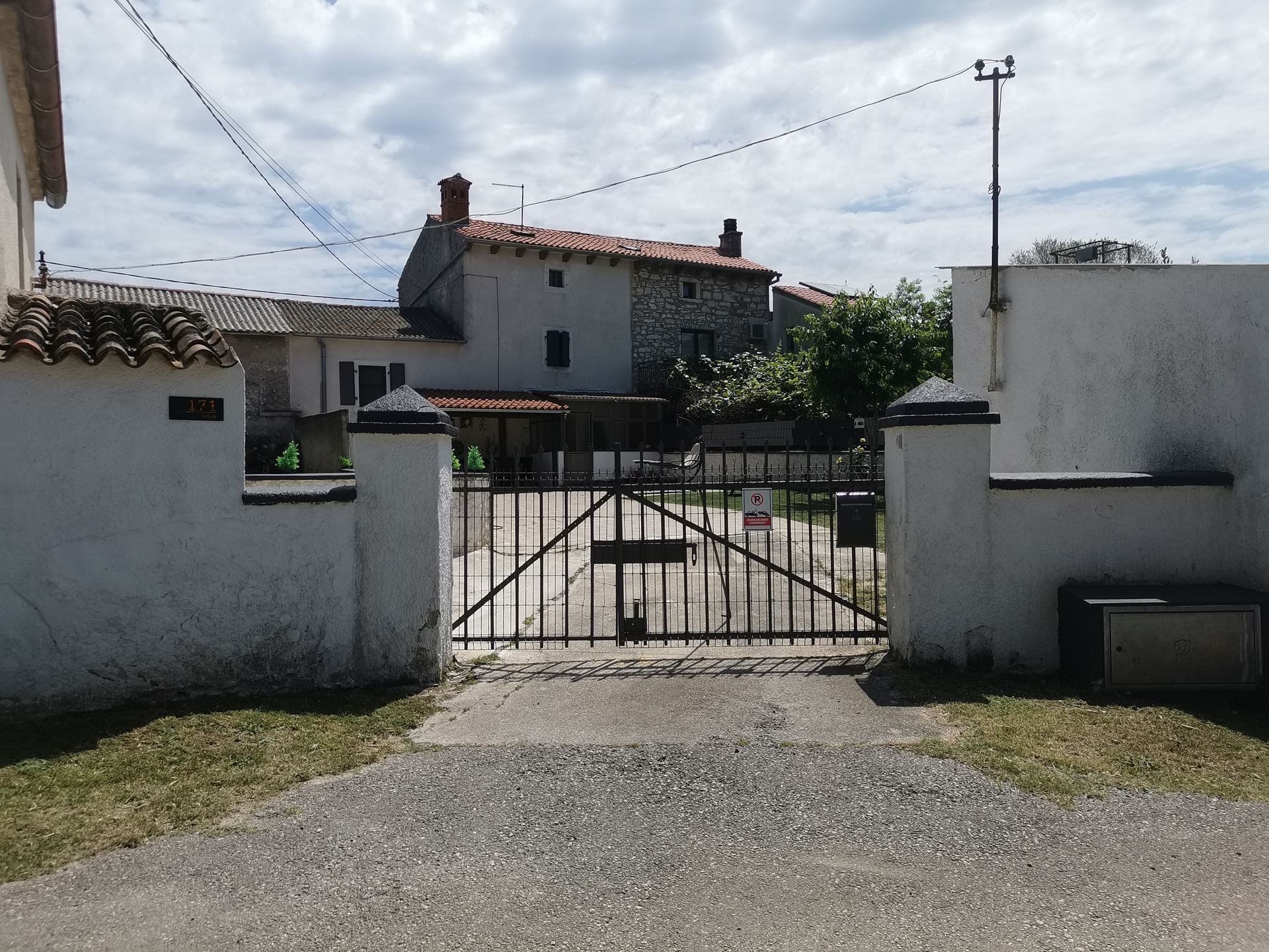 Kuća u Ližnjanu, 100m², 3 sobe