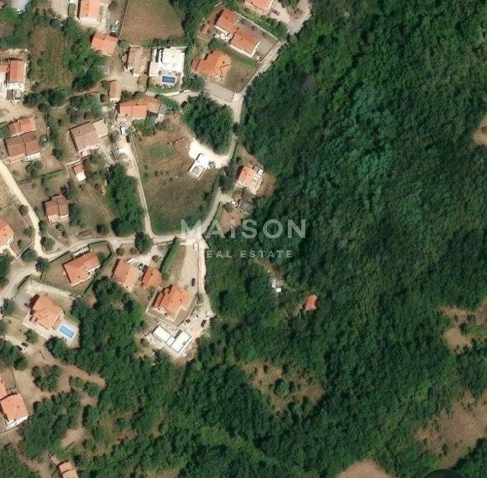 Grundstück u Labinu, 521m²