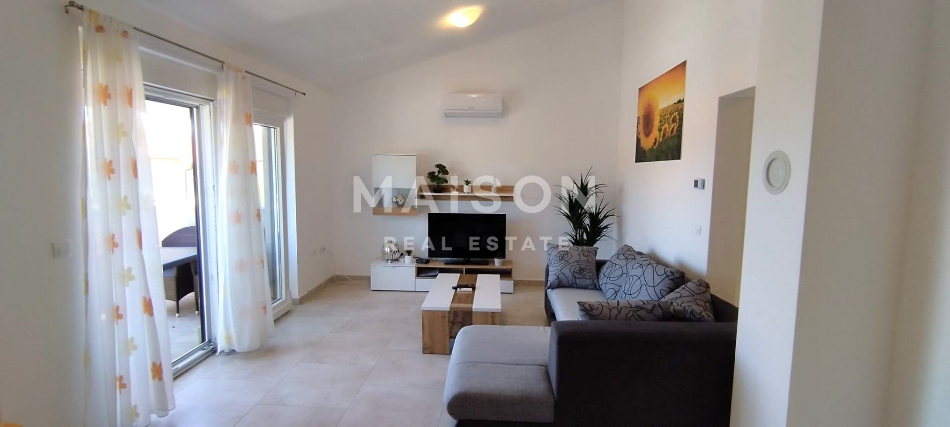 Wohnung u Dobrinju, 68m², 2 sobe