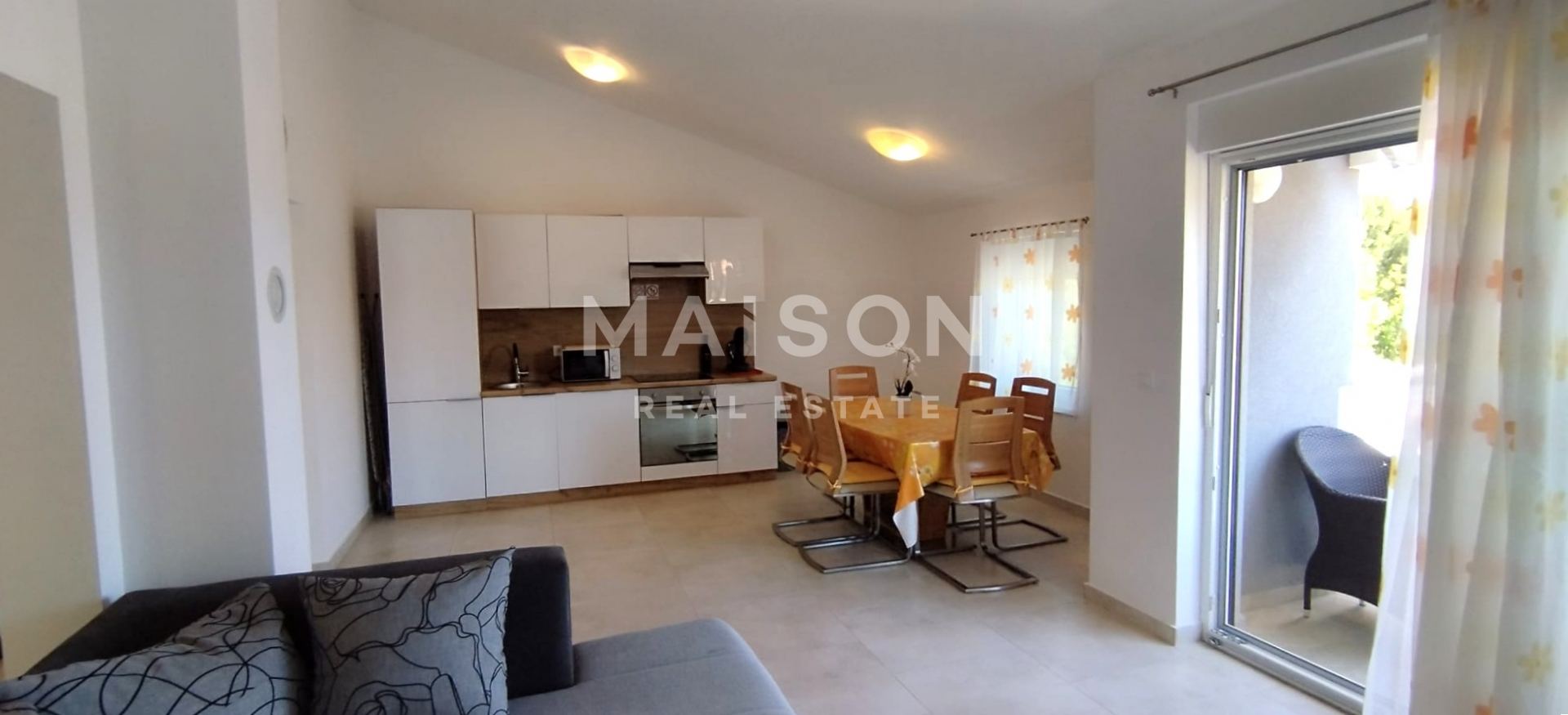Stan u Dobrinju, 68m², 2 sobe, slika 4