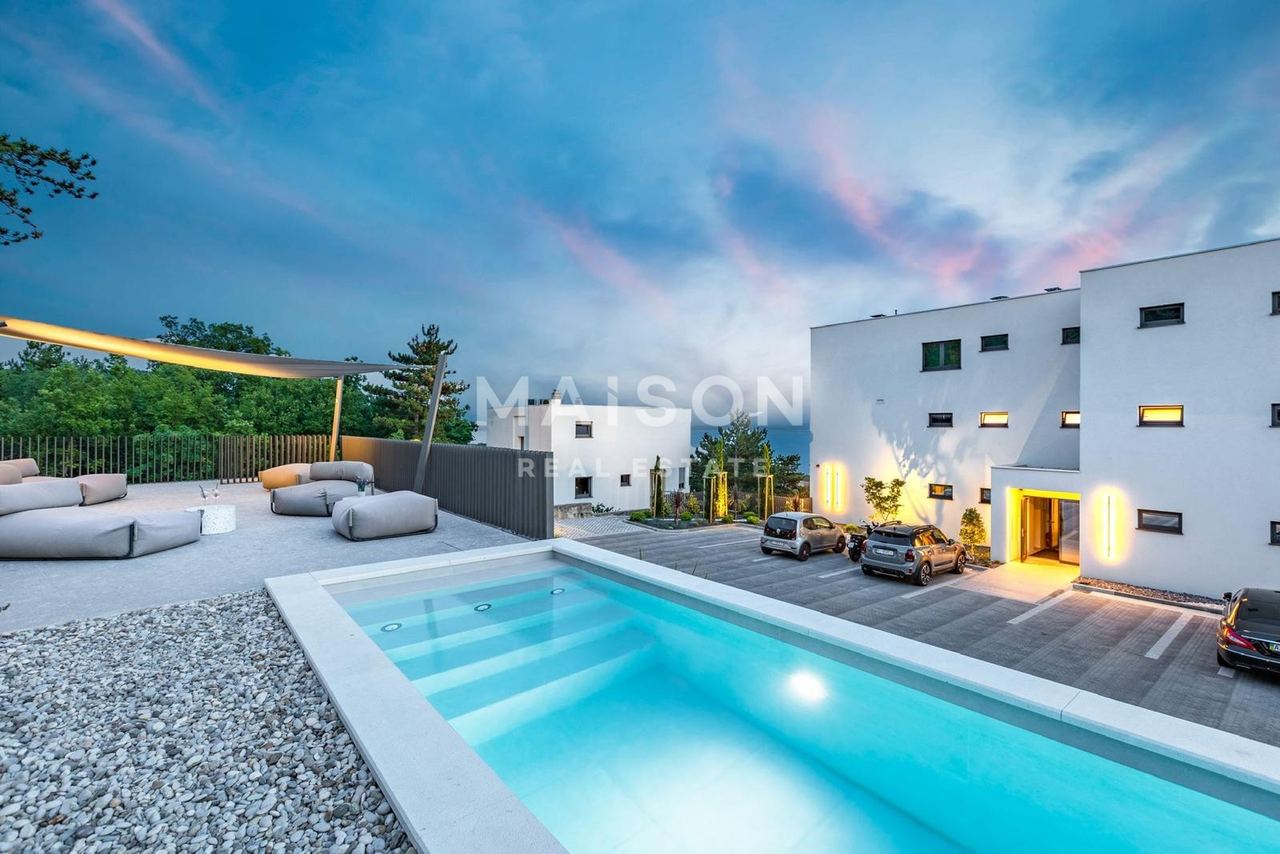 Wohnung u Kostreni, 100m², 3 sobe