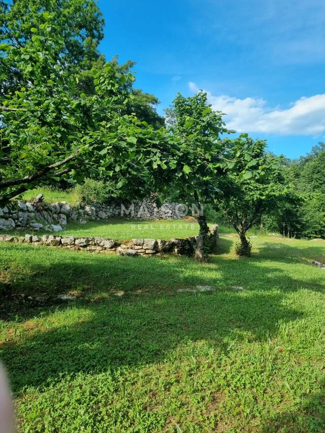 Land u Matuljiu, 1100m²