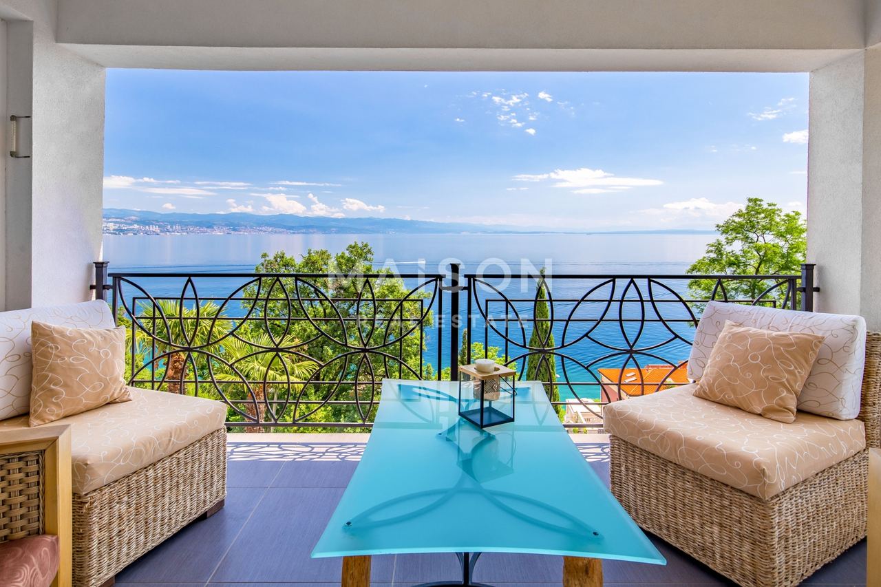 Apartment u Opatiji, 222.2m², 3 sobe