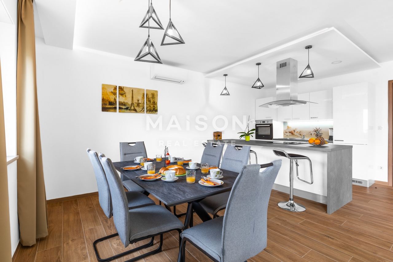 Apartment u Kostreni, 120m², 3 sobe