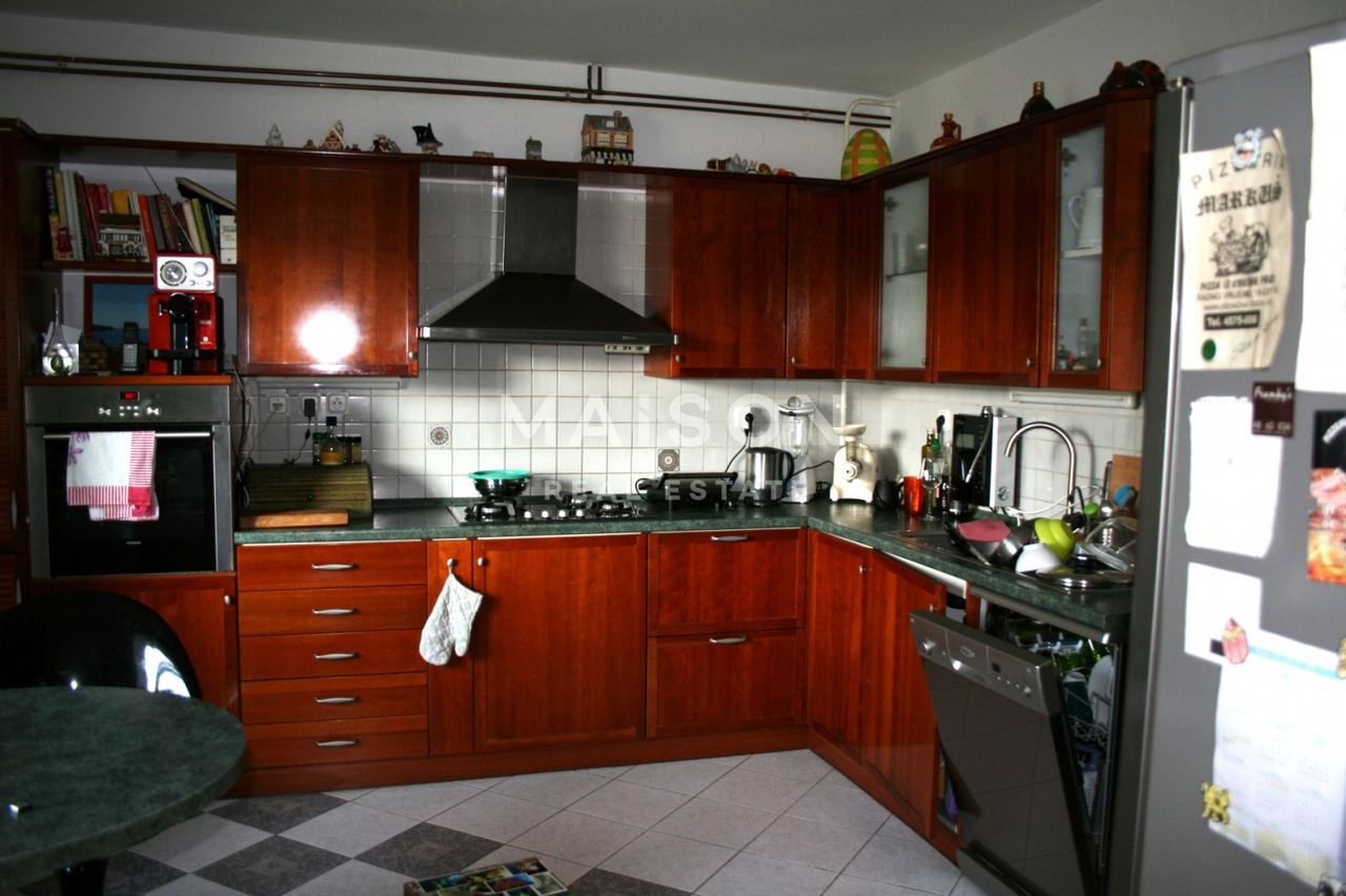 Haus u Zagrebu, 289m², 4 sobe, slika 2