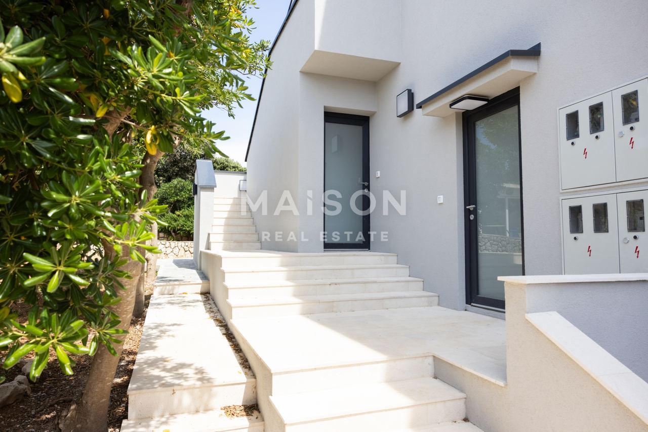 Apartment u Kolanu, 99.95m², 2 sobe, slika 2
