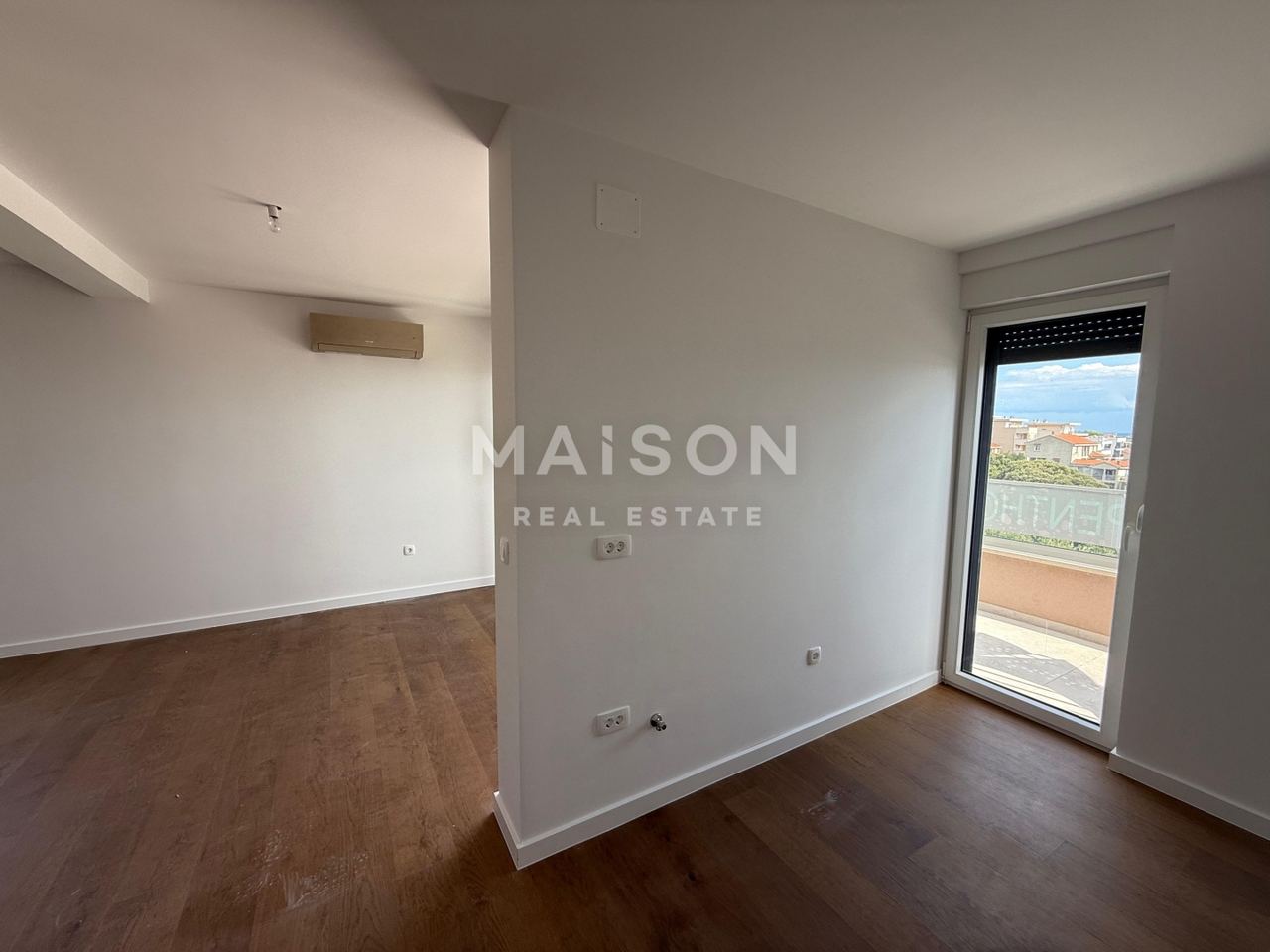 Stan u Kolanu, 90.3m², 2 sobe, slika 3