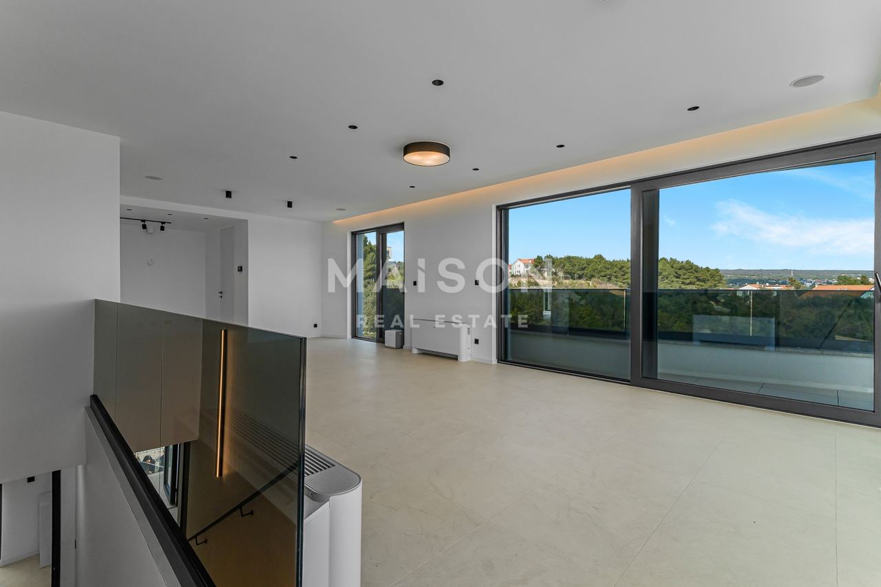 Appartamento u Krku, 224.62m², 3 sobe, slika 2