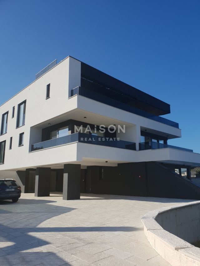 Stan u Krku, 163m², 3 sobe, slika 4