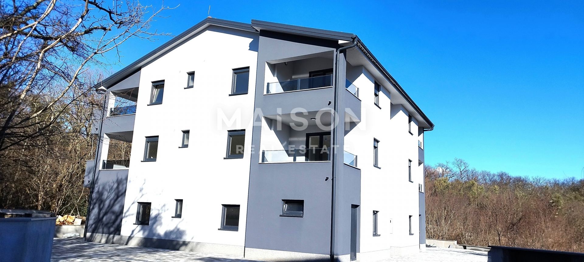 Wohnung u Dobrinju, 71m², 2 sobe