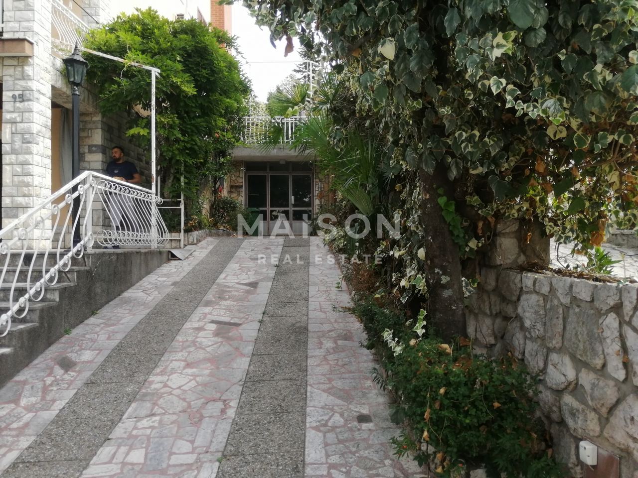 Haus u Crikvenici, 570m², 10 soba, slika 3