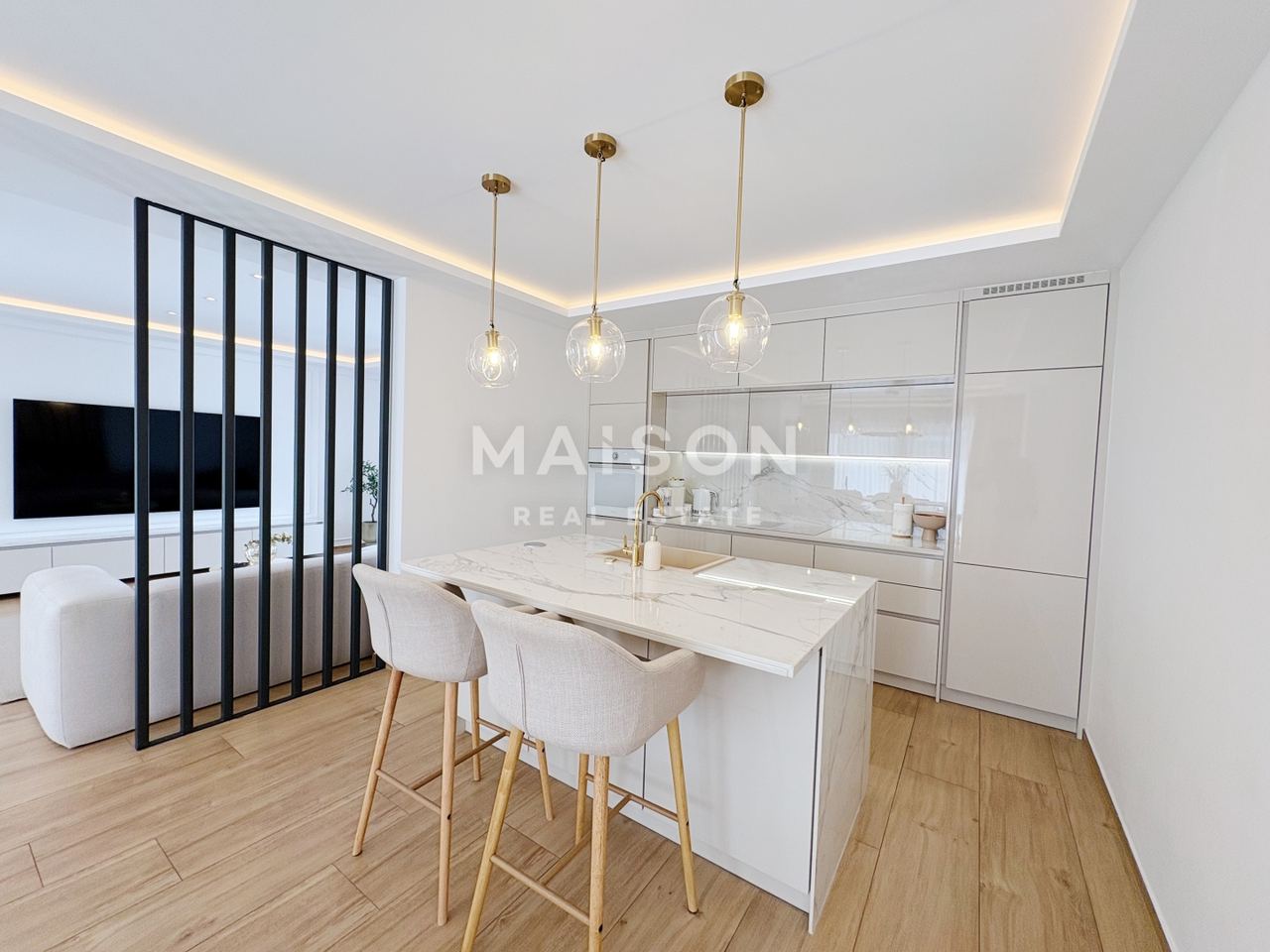 Casa u Pola (Pula)u, 250m², 4 sobe, slika 3