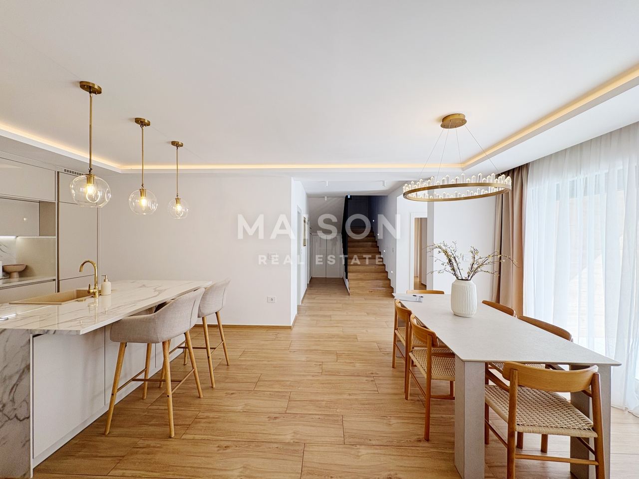 Casa u Pola (Pula)u, 250m², 4 sobe, slika 4