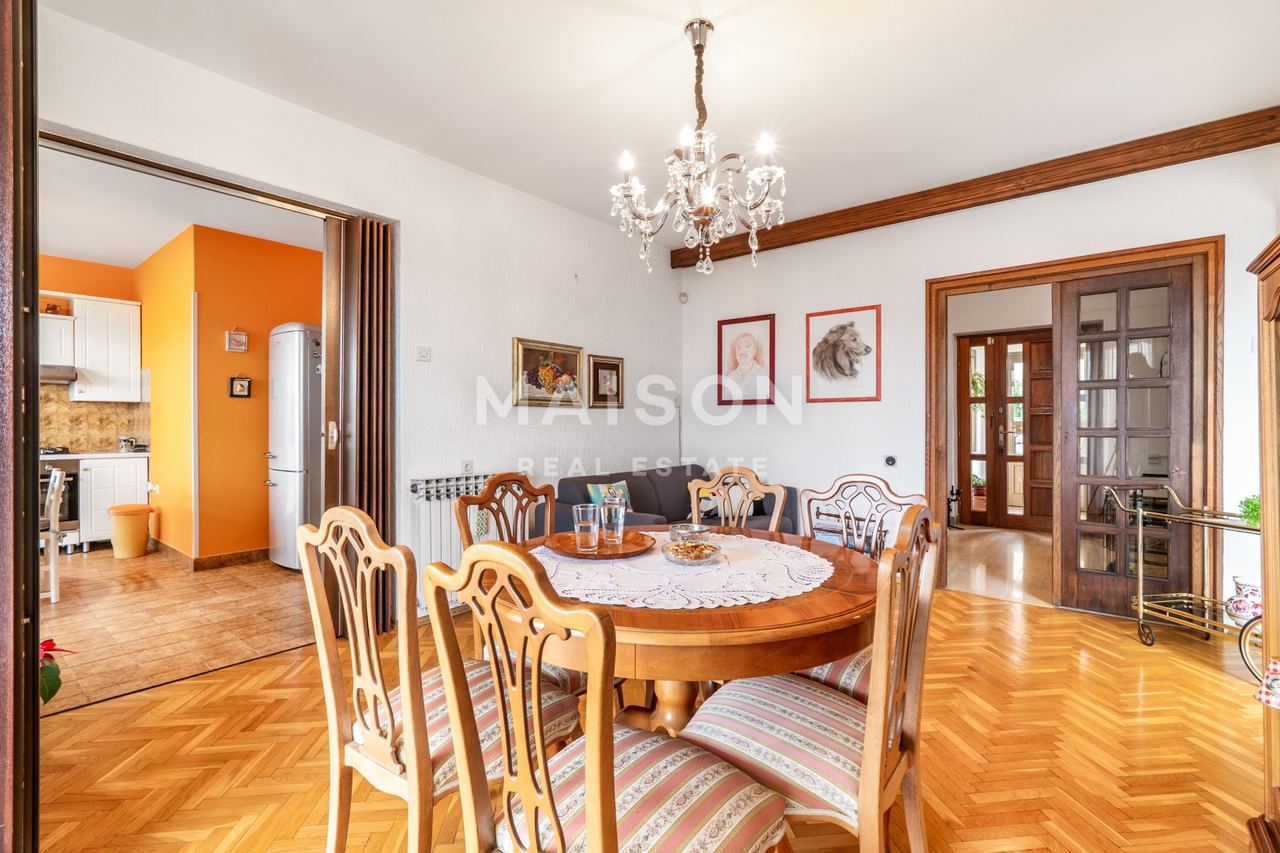 Casa u Kostreni, 230m², 6 soba, slika 3