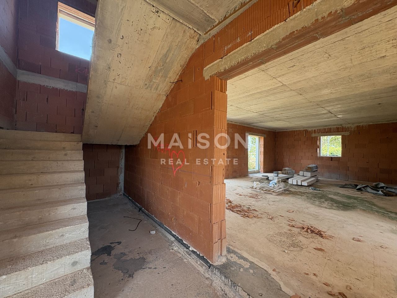 Haus u Tinjanu, 480m², 5 soba, slika 5