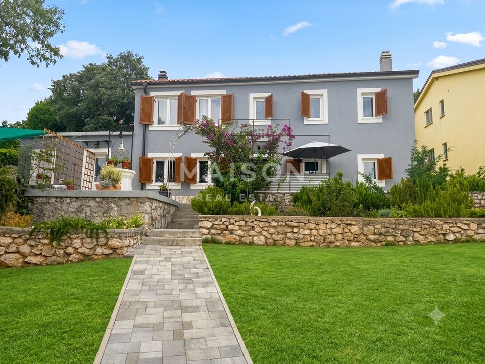 Casa u Kostreni, 150m², 2 sobe