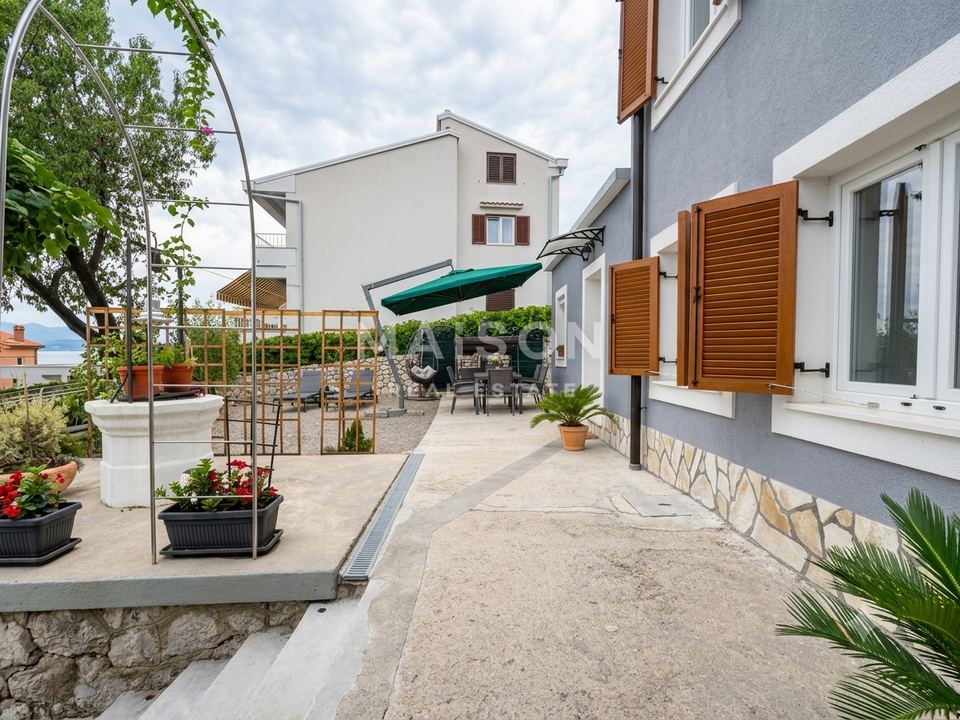 Casa u Kostreni, 150m², 2 sobe, slika 3