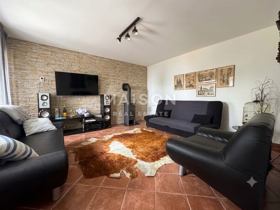 Casa u Kostreni, 150m², 2 sobe, slika 5