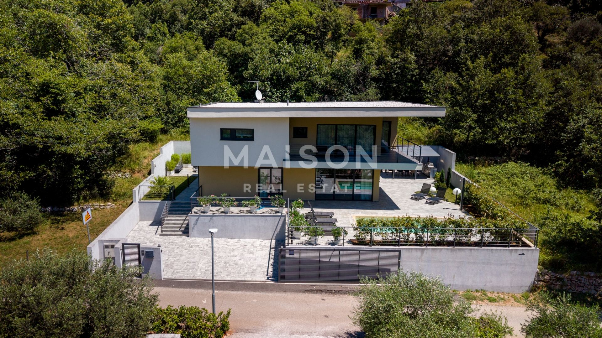 Casa u Mošćeničkoj Drazi, 190m², 4 sobe