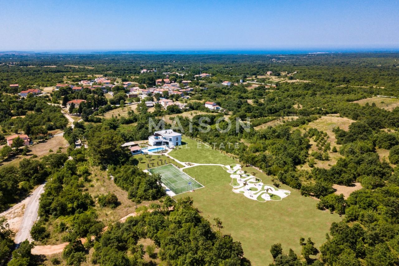 Casa u Svetvinčenatu, 292m², 4 sobe, slika 2
