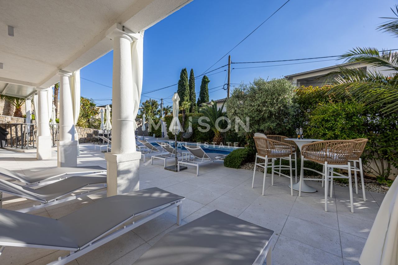 Casa u Crikvenici, 505m², 11 soba, slika 4