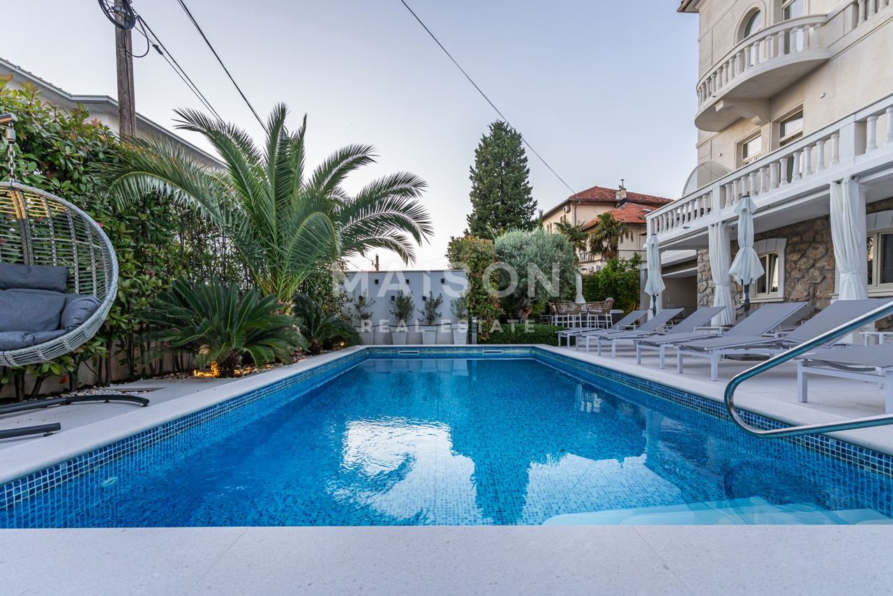 Casa u Crikvenici, 505m², 11 soba, slika 5