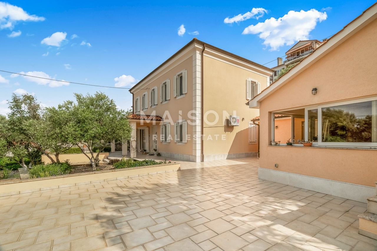 Haus u Kostreni, 200m², 3 sobe, slika 3