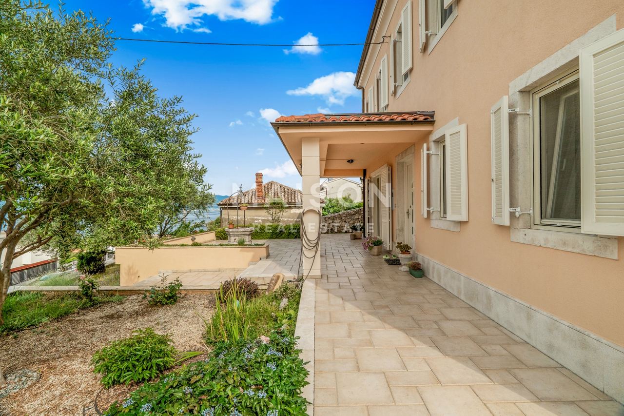 Haus u Kostreni, 200m², 3 sobe, slika 4