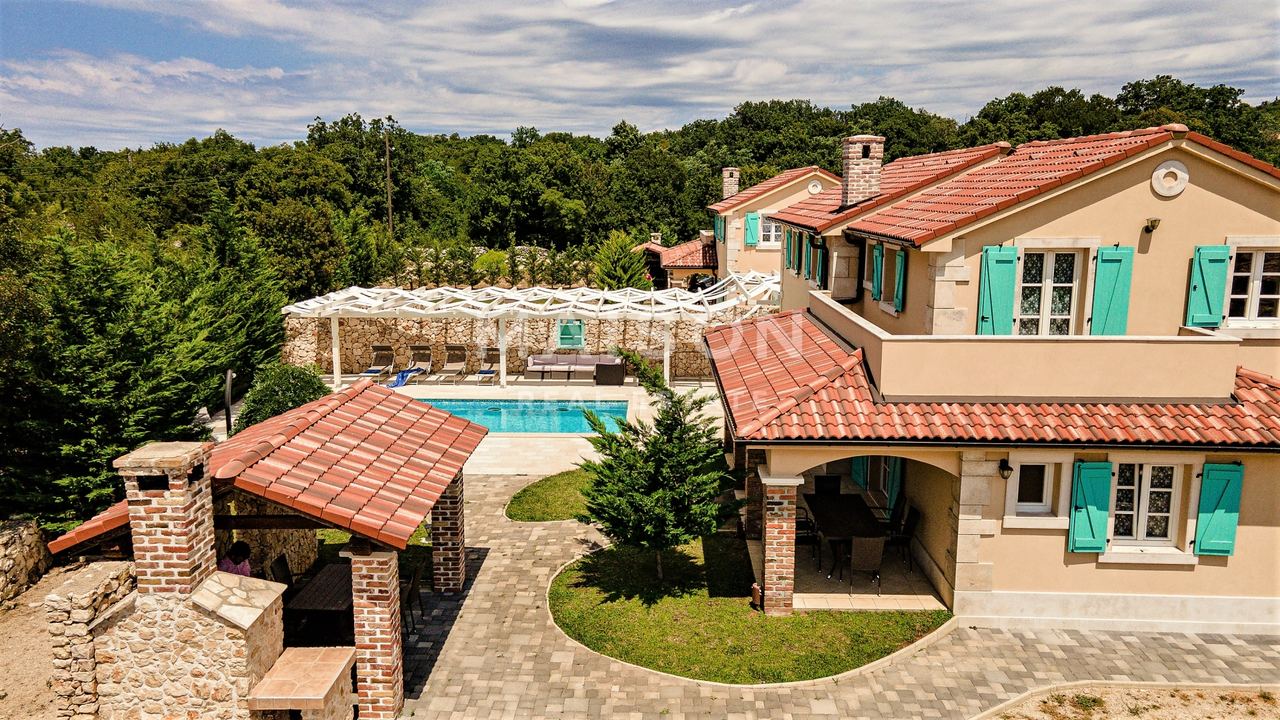 Casa u Dobrinju, 173m², 4 sobe