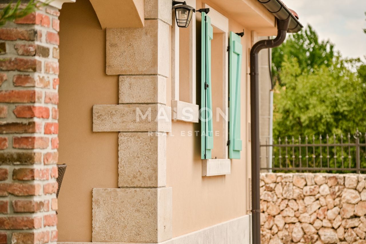 Haus u Dobrinju, 173m², 4 sobe, slika 2