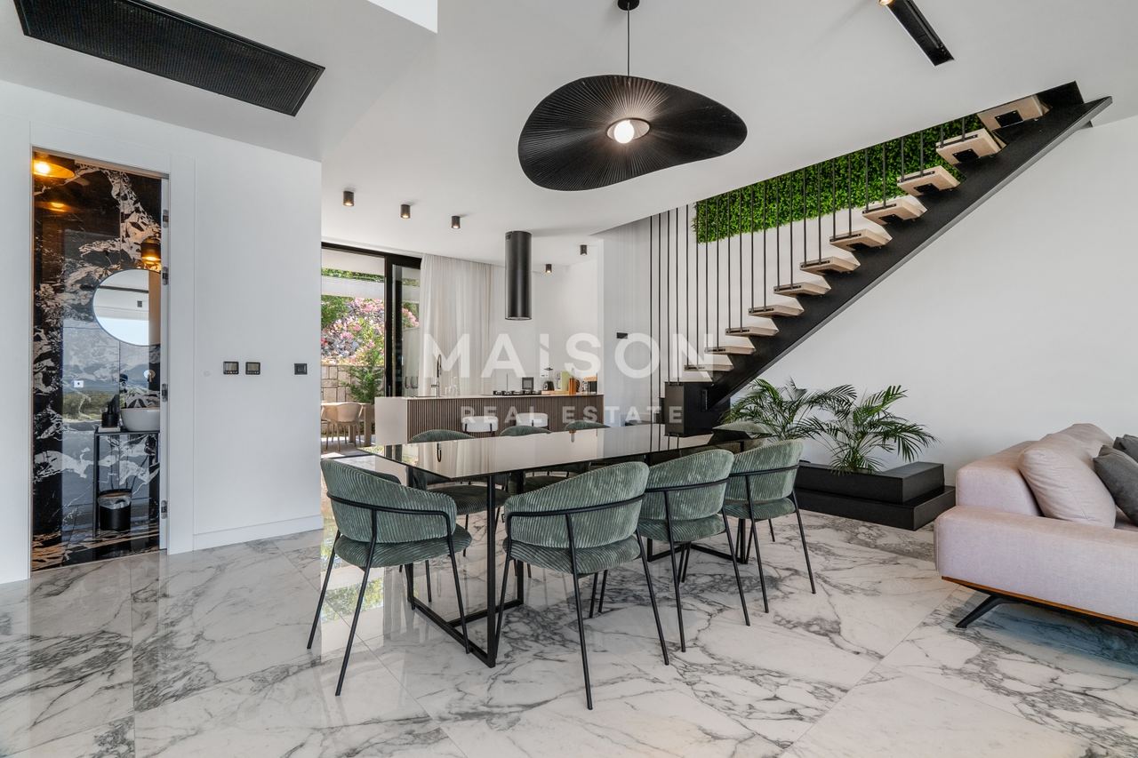 House u Kostreni, 185m², 4 sobe, slika 5