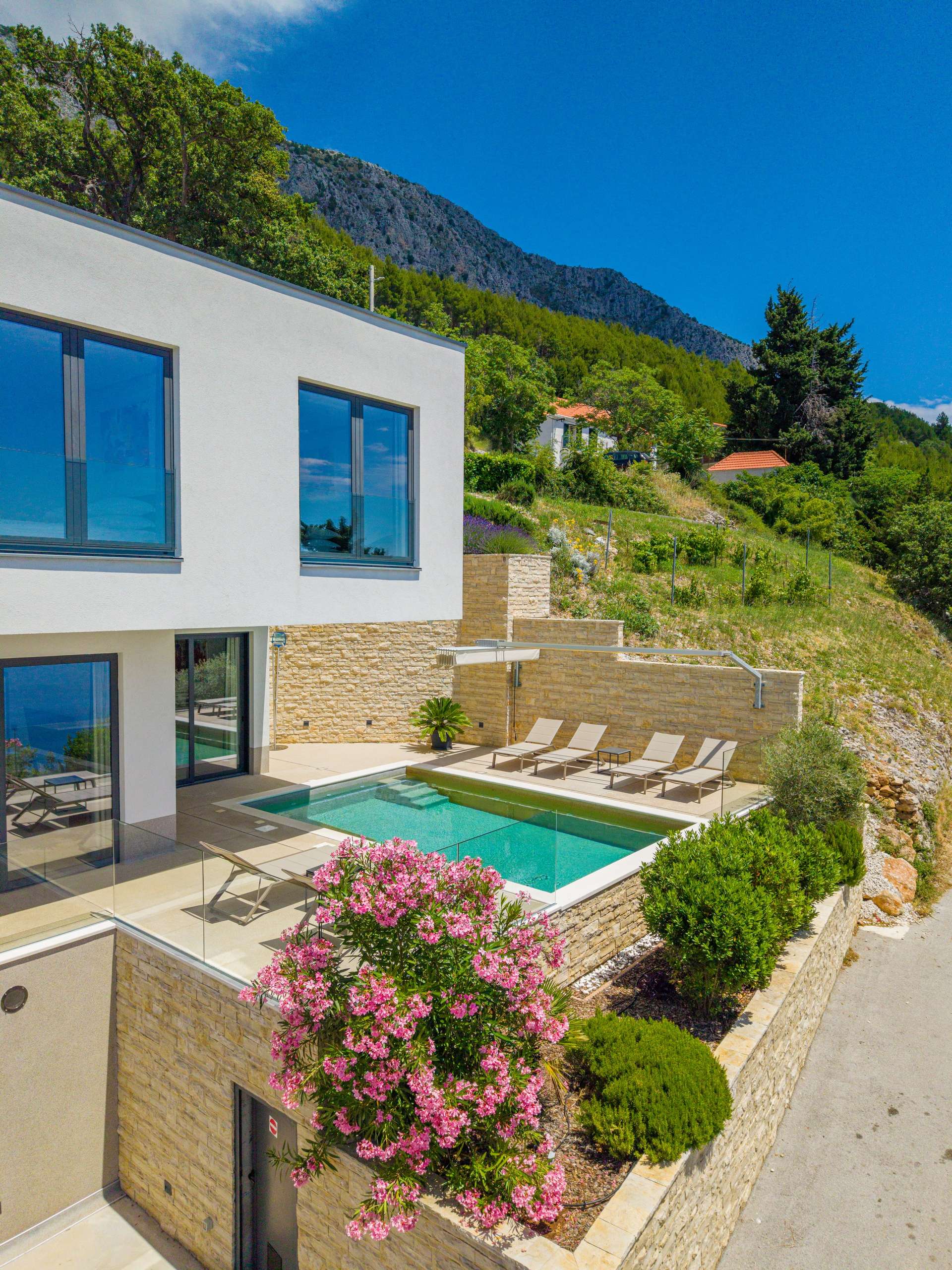 Kuća u Omišu, 322m², 4 sobe, slika 2