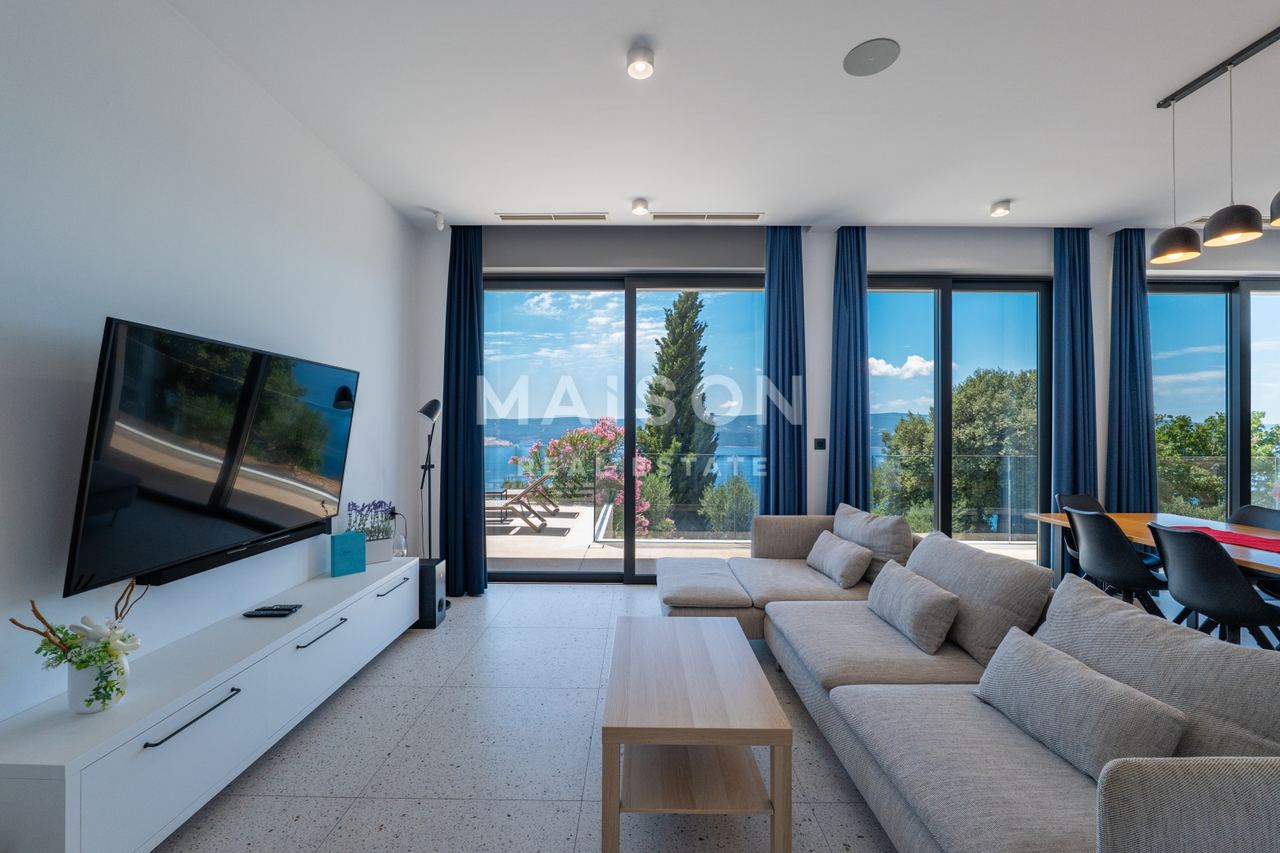 Kuća u Omišu, 322m², 4 sobe, slika 5