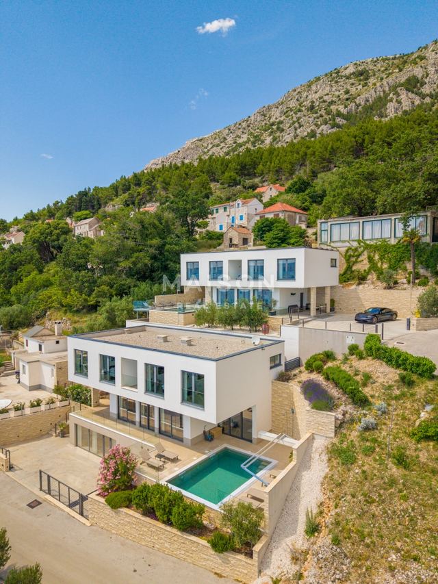 Kuća u Omišu, 356m², 4 sobe, slika 2