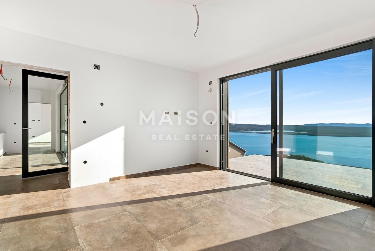 House u Crikvenici, 300m², 3 sobe, slika 2