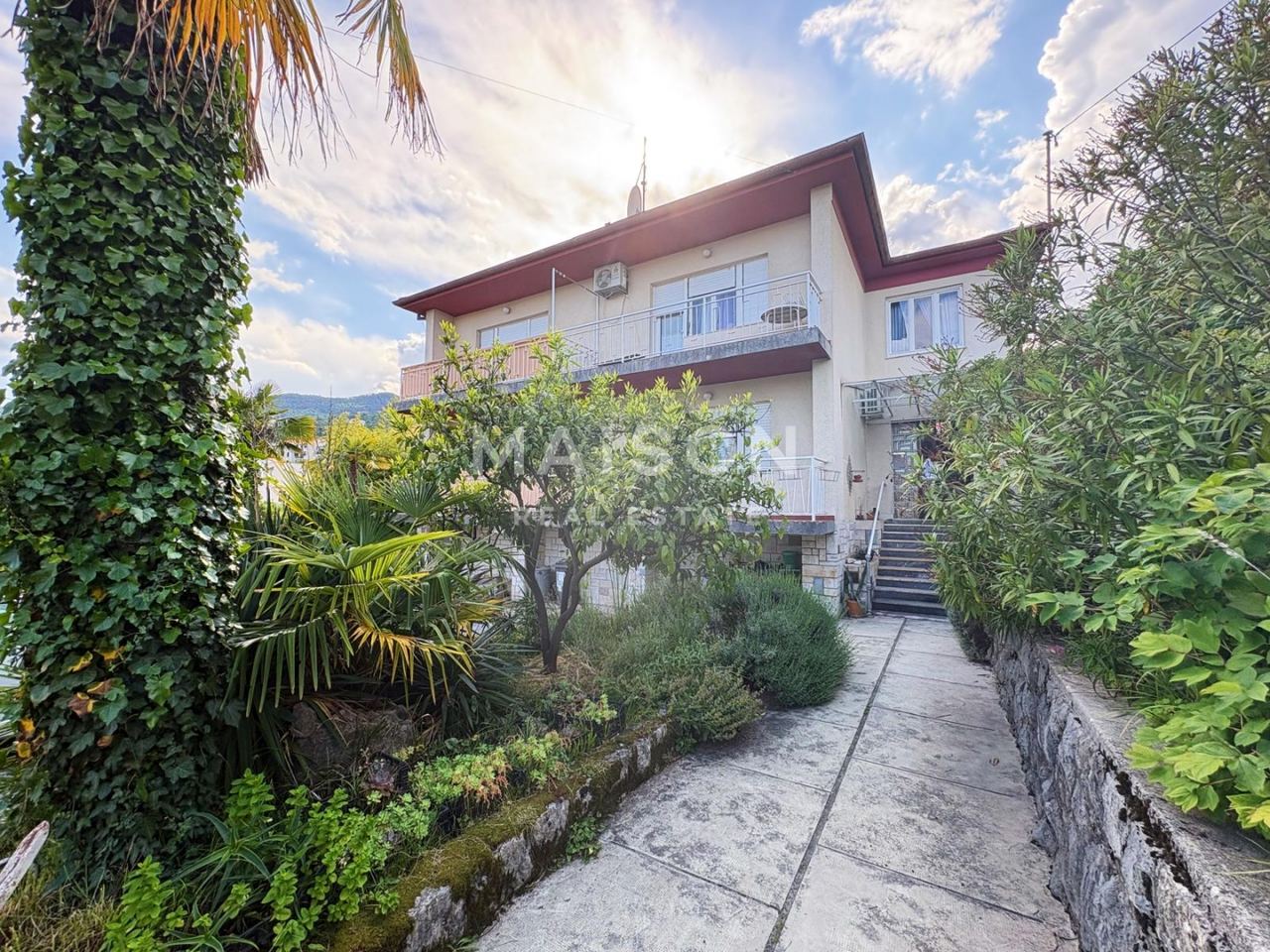 Kuća u Lovranu, 270m², 8 soba