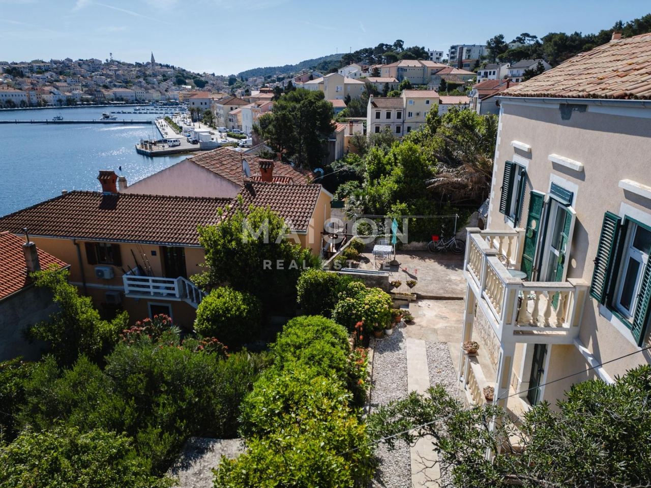 Casa u Mali Lošinju, 200m², 5 soba, slika 2