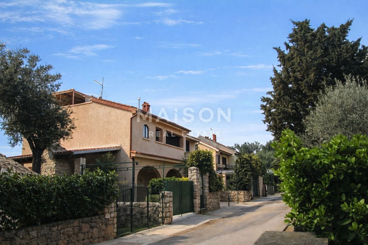 House u Mali Lošinju, 310m², 5 soba, slika 2