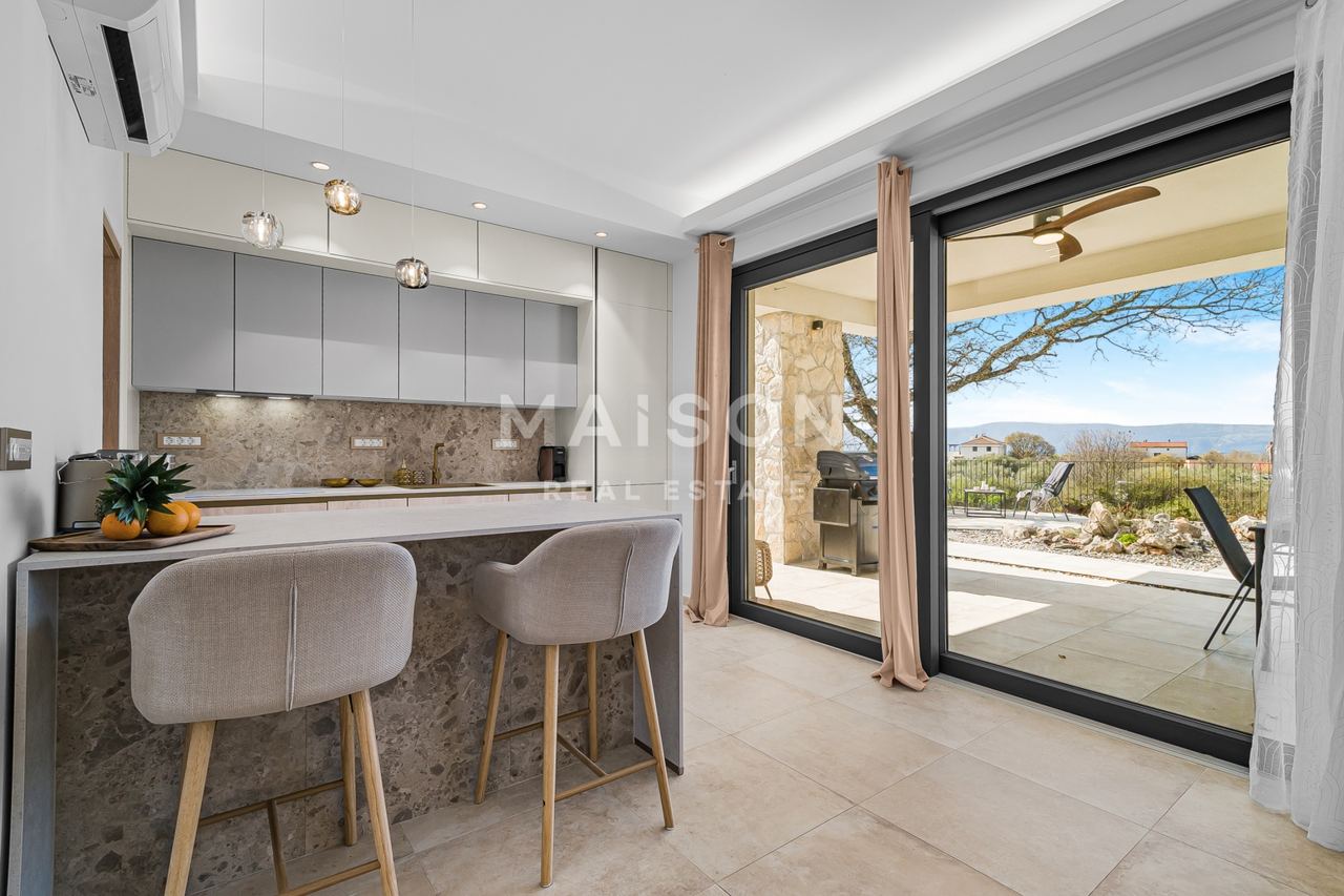 Kuća u Krku, 170m², 4 sobe, slika 3