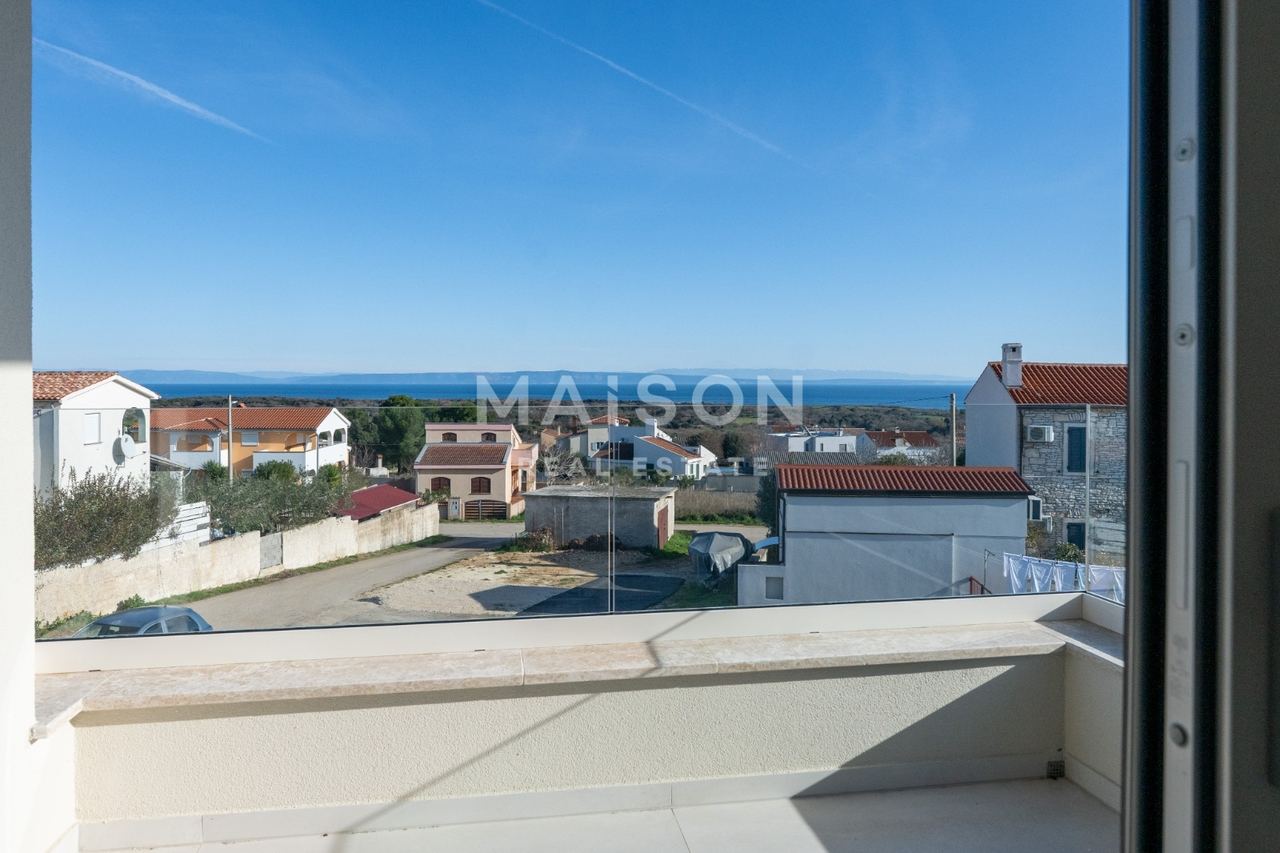 Kuća u Ližnjanu, 140m², 2 sobe, slika 2