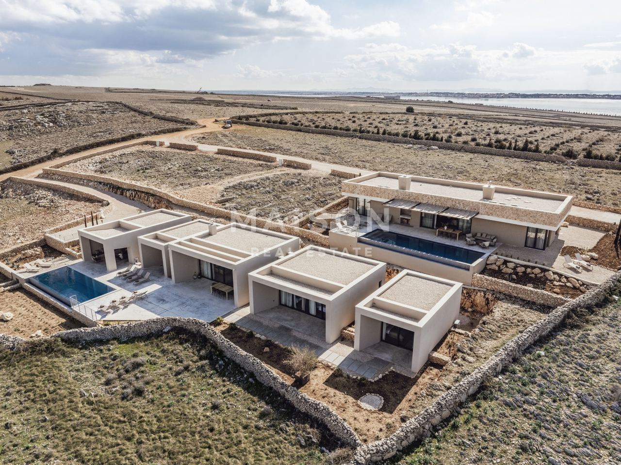 Kuća u Povljani, 295m², 4 sobe, slika 2