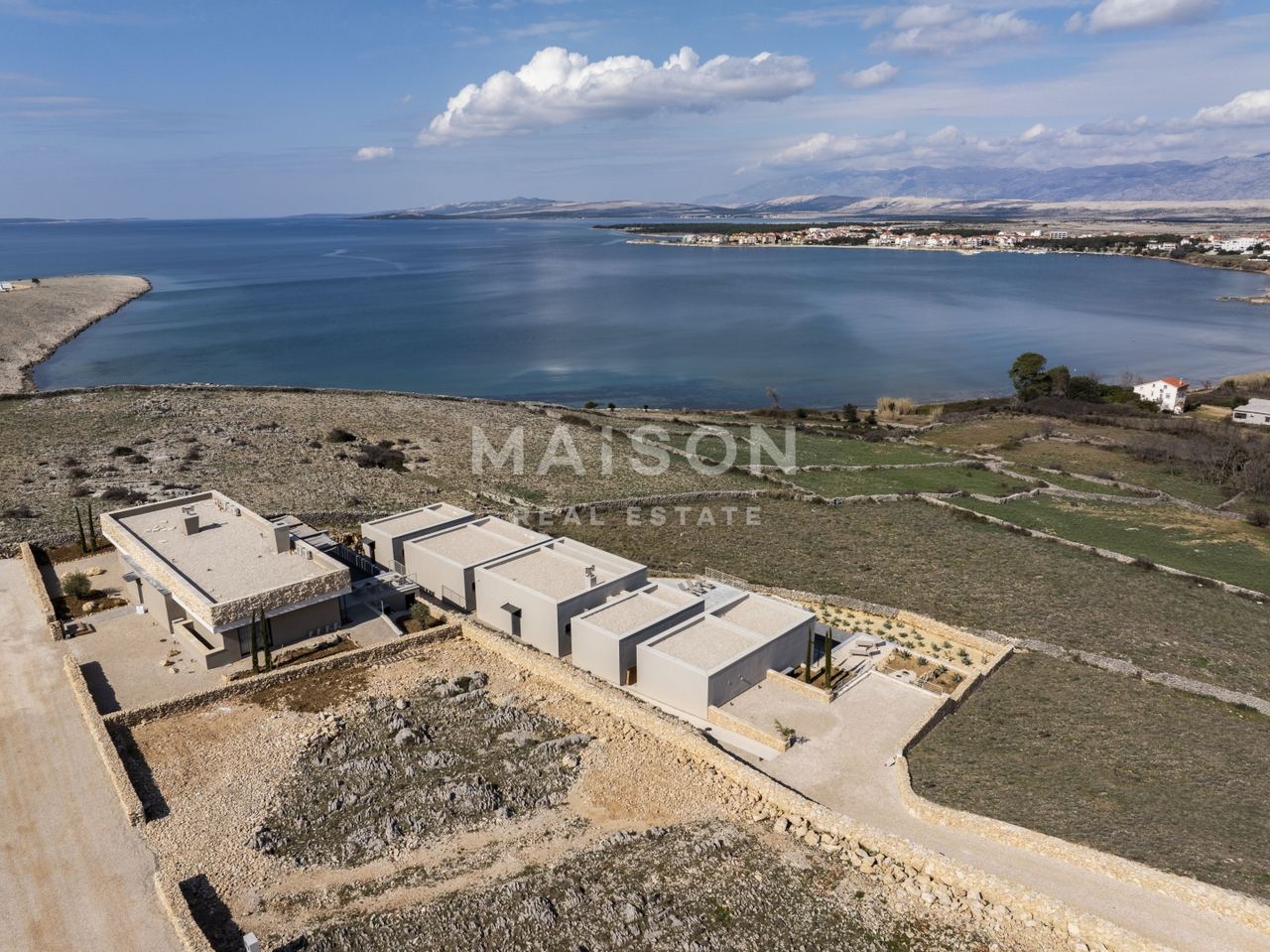 Kuća u Povljani, 295m², 4 sobe, slika 3