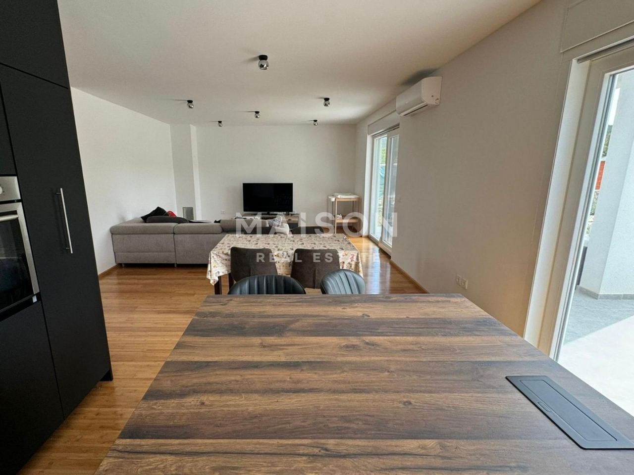 Haus u Vrbniku, 152m², 4 sobe, slika 3