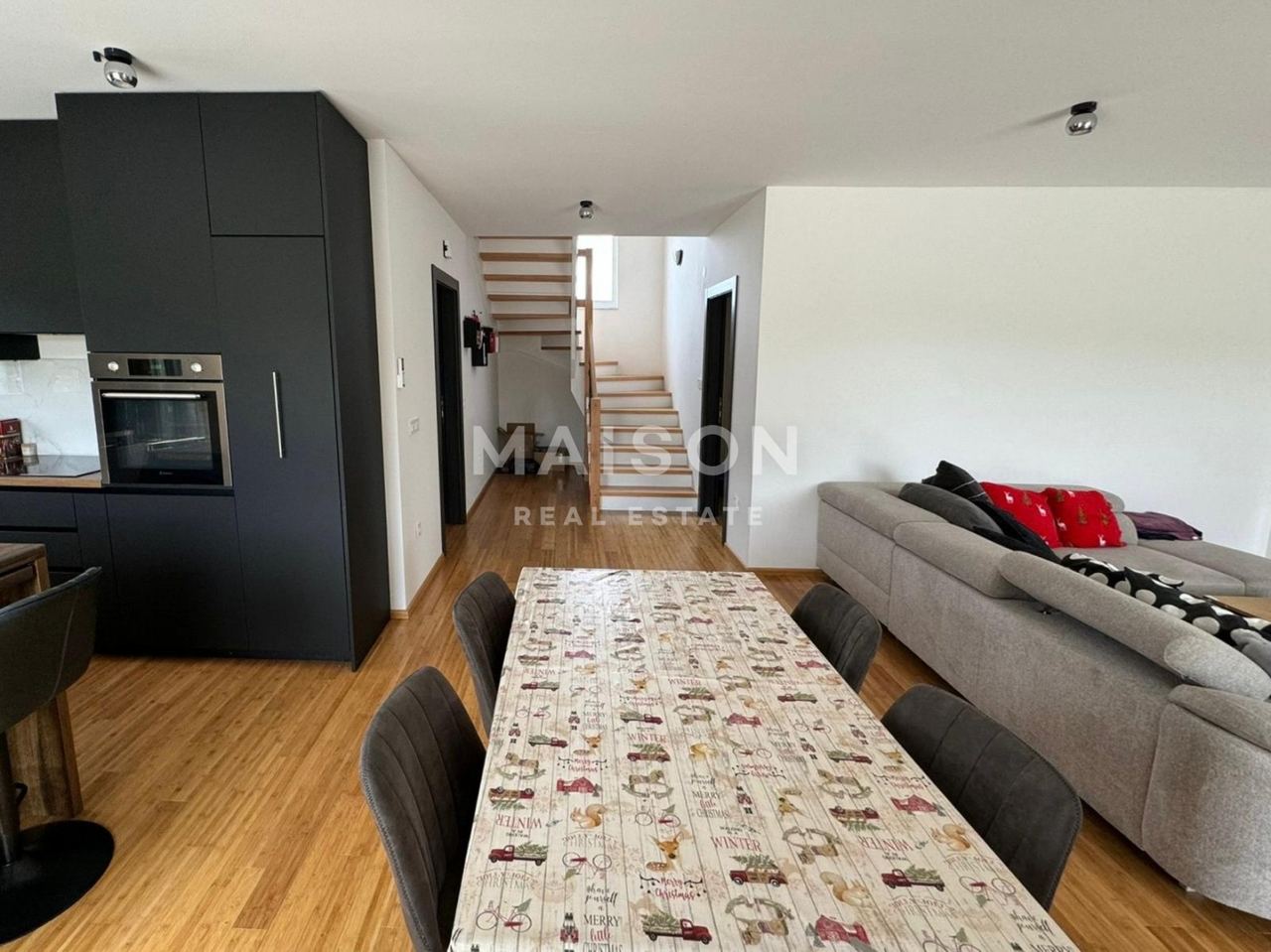 Haus u Vrbniku, 152m², 4 sobe, slika 4